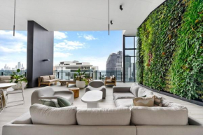 Next to Casino 1 Bedroom Residence with Fold Out Futon, Parking & Views!